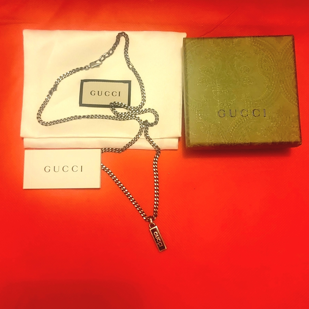 Authentic Unisex Gucci Silver Chain Necklace